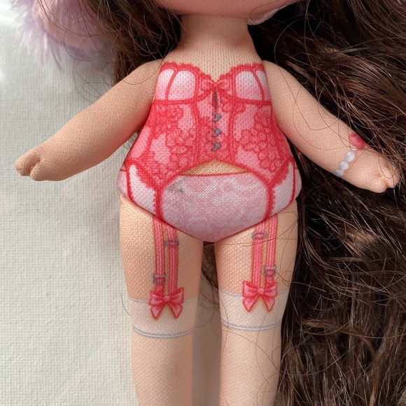 Na! Na! Na! Surprise Fashion Doll - Picture 15 of 16